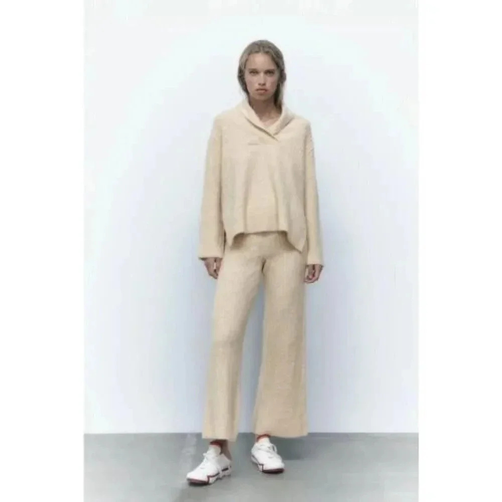 Zara Women's Size Small Cable Ribbed Oversized Beige Sweater